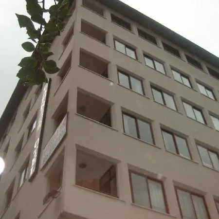 Caprice Apartahotel 2*