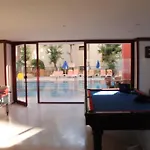 Caprice Apartmanhotel 2*